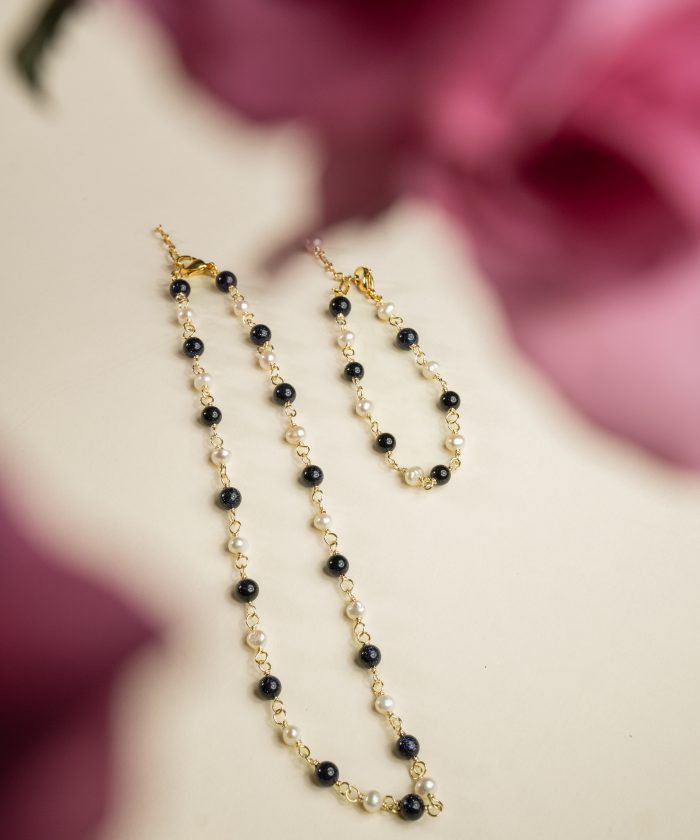 COLLAR MOONLIT PEARL