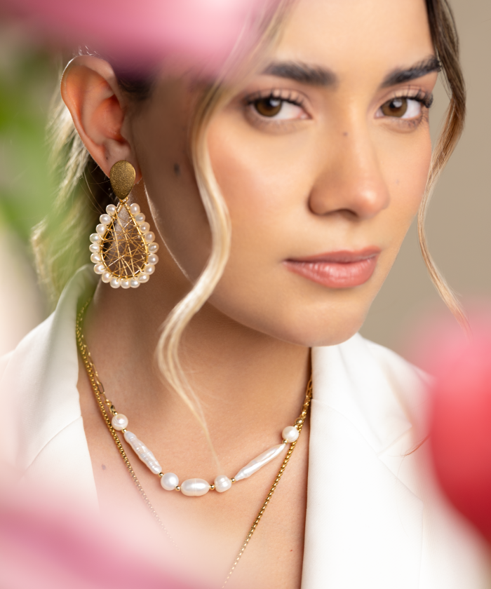 COLLAR PEARL WHISPER